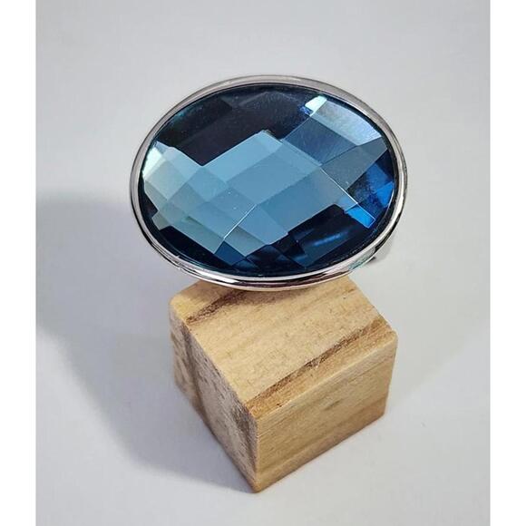 Sz 8 Prisma Silver- toned rhodium plated Ring Large Faceted Blue Gemstone - Picture 1 of 4